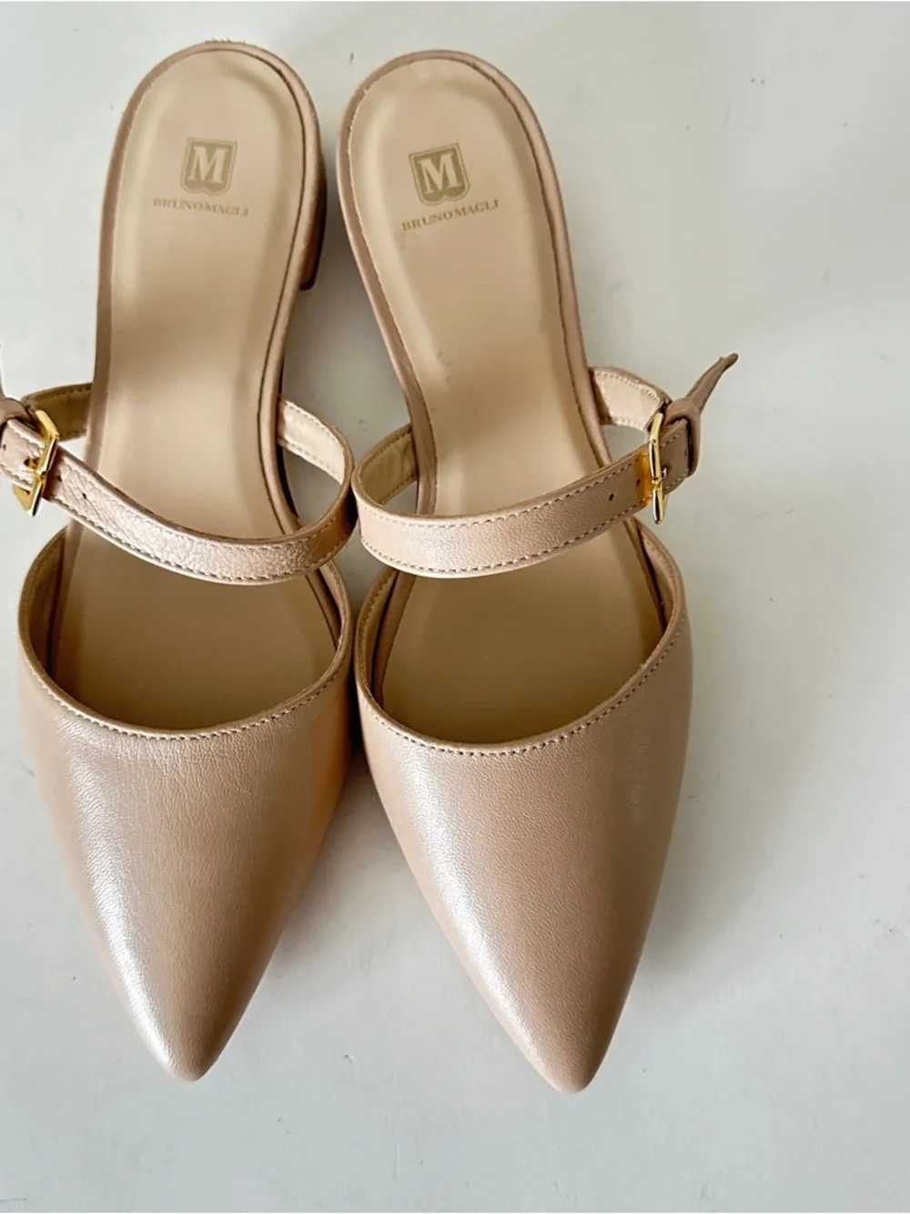 NEW Bruno Magli Pasha Nude Leather Slingback Mules with Gold Buckle, Sz 37.5 - Picture 4 of 13